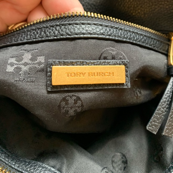 TORY BURCH Britten Pebbled Leather Slouchy Tote Handbag. Black - Picture 7 of 14